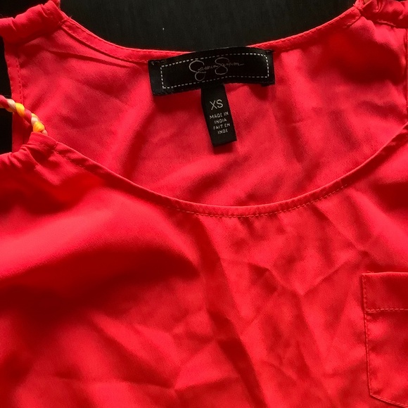 Braid shoulder red tank top - Picture 3 of 7
